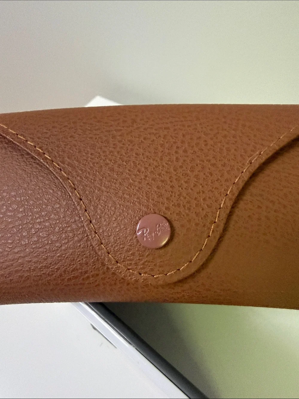 Authentic Ray-Ban Classic Brown Pebbled Leather Sunglasses Case Medium